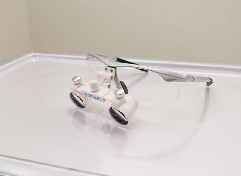 拡大鏡（歯科用ルーペ）